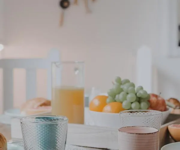 30 Metres De La Et Des Planches. A Pied ! *