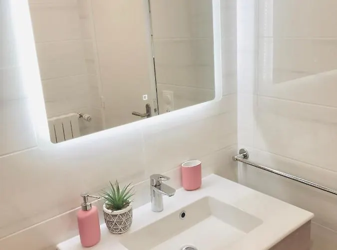 30 Metres De La Et Des Planches. A Pied ! * Trouville-sur-Mer